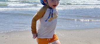 Luxurious Home w/ Elevator. Private Pool. Close Walk to the Beach. Very Clean.