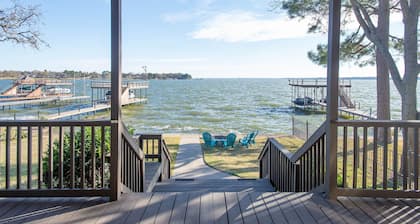 Casa KK | Luxe Lakefront 4BR/3BA w/ Views & Dock