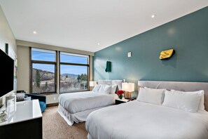 2 bedrooms, desk, iron/ironing board, travel crib