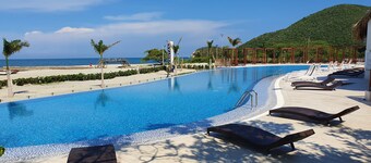 NEW Samaria Club de Playa Beach Front Property!