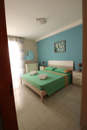 3 bedrooms, in-room safe, iron/ironing board, travel cot - Sand and Sea - Apartment on the sea (Ugento)