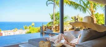 Villa Coco Palm - Oasis de Luxe 5*- Magnificent Sea View, Private Pool & Jacuzzi