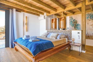 4 bedrooms, in-room safe, iron/ironing board, travel crib - Villa Coco Palm - Oasis de Luxe 5*- Magnificent Sea View, Private Pool & Jacuzzi (Saint-Pierre)