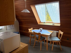 Dining - Ferienwohnung Lehmann, 15090 - Ferienwohnung Lehmann (Leer (Ostfriesland))