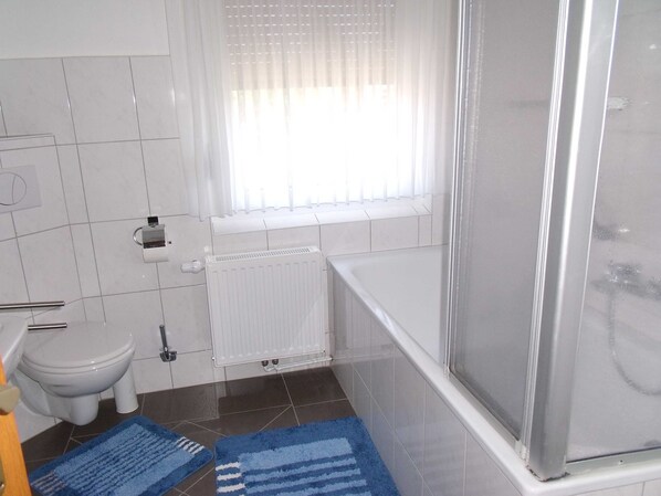 Unclassified image, 1 of 3, button