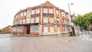Exterior - Royal Hotel Kettering (Kettering)