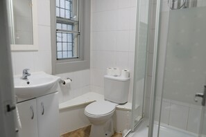 Standard Single Room | Bathroom