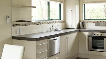 Køleskab, mikrobølgeovn, ovn, kogeplade