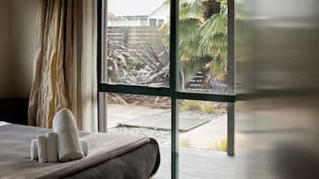 3 slaapkamers, een strijkplank/strijkijzer, reisbedje, gratis wifi