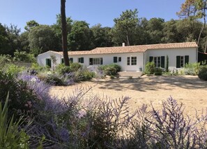 Exterior - Beautiful 4* villa with heated pool - near the beach (La Couarde-sur-Mer)
