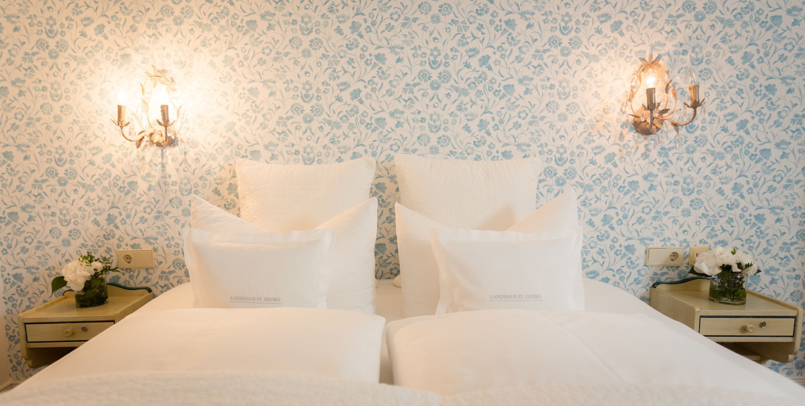 1 室のベッドルーム、デスク、旅行用ベビーベッド、WiFi