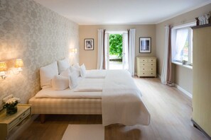 1 bedroom, WiFi, bed sheets - DZ Standard - Bio Design Boutique Hotel Landhaus St. Georg (Bad Wiessee)