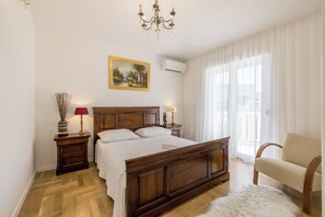 Deluxe Villa | 4 bedrooms, individually decorated, individually furnished, desk - Villa Artea (Podstrana)