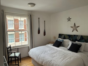 3 bedrooms, iron/ironing board, travel cot, free WiFi