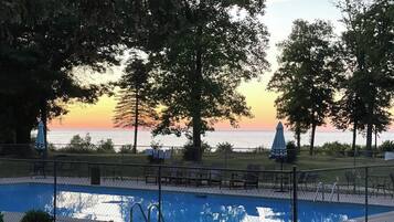 Piscine extérieure, piscine chauffée