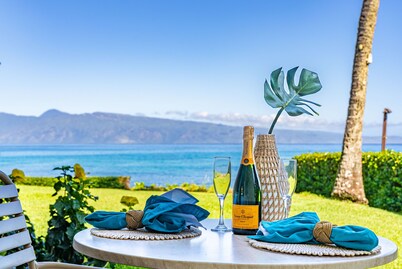 Breathtaking Oceanfront Studio Napili Shores A106