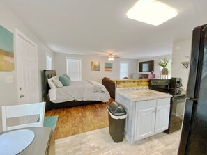 1 室のベッドルーム、アイロン / アイロン台、WiFi、ベッドシーツ