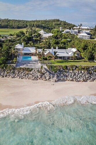 Coral Sea private beachfront oasis