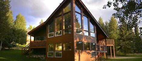 المنشأة من الخارج