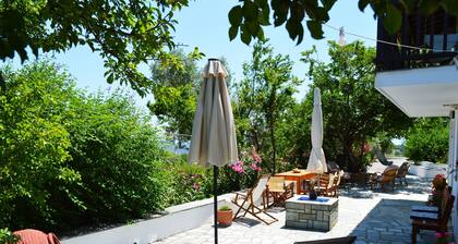 Alikias Country House