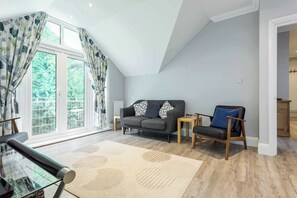 TV, DVD player, stereo, offices