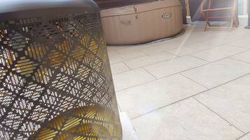 Bain à remous intérieur