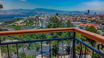 HUKUMET KONAGI 1872 | Terrass/Patio