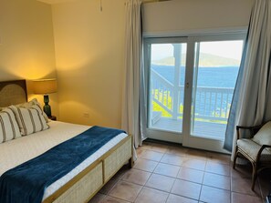 4 bedrooms, desk, iron/ironing board, travel crib