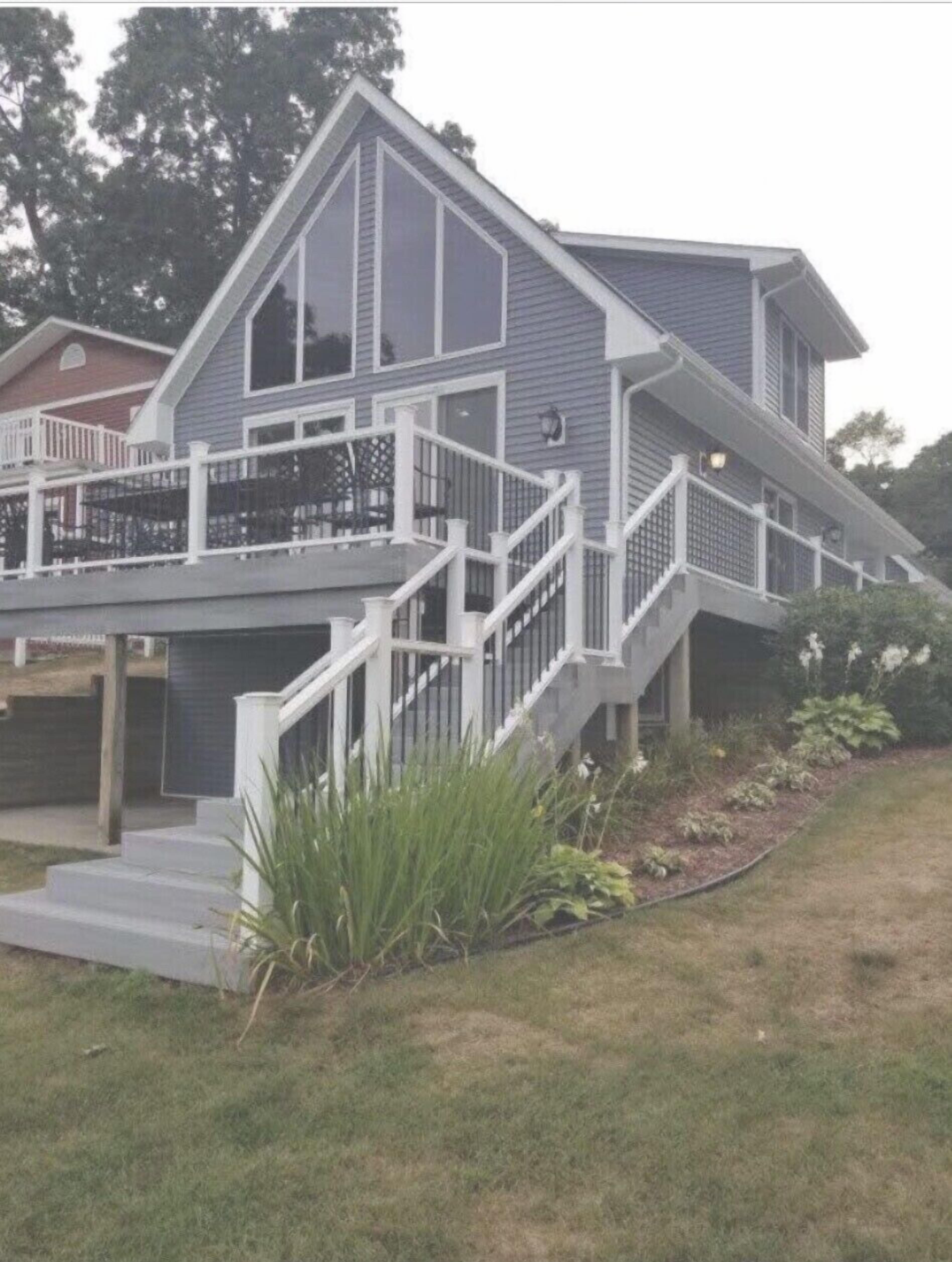 Picturesque Lake Home