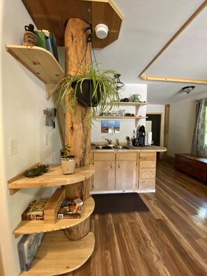 المنشأة من الداخل