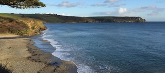 Stunning spacious house incredible views to estuary sleeps 6 pet, near St Mawes