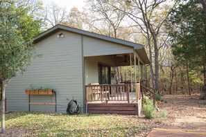 Exterior - The Twig in Poetry (Royse City)