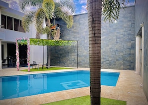 Outdoor pool - SPECTACULAR HOUSE WITH PRIVATE POOL (Cali)