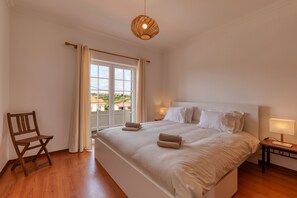 6 chambres, bureau, lit parapluie, Wi-Fi gratuit