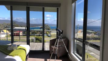 3 bedrooms, iron/ironing board, travel crib, free WiFi