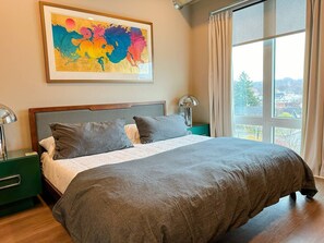2 bedrooms, desk, iron/ironing board, free WiFi