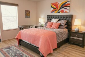 3 bedrooms, desk, iron/ironing board, WiFi - Tranquility at Piñon Creek (Albuquerque)