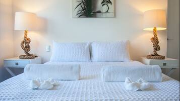 Deluxe Apartment | 3 bedrooms, laptop workspace, iron/ironing board, free WiFi