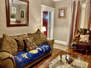 TV, fireplace, offices