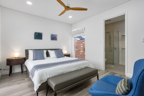 3 bedrooms, in-room safe, iron/ironing board, travel cot