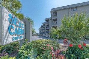 Property grounds - 2Bd/2Ba Condo-Great Ocean Views/On the beach/Pier Access (North Myrtle Beach)