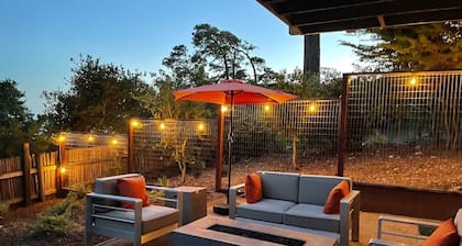 Carmel Big Sur-Style Guest House with Hot Tub, bank of windows, decks & VIEWS!