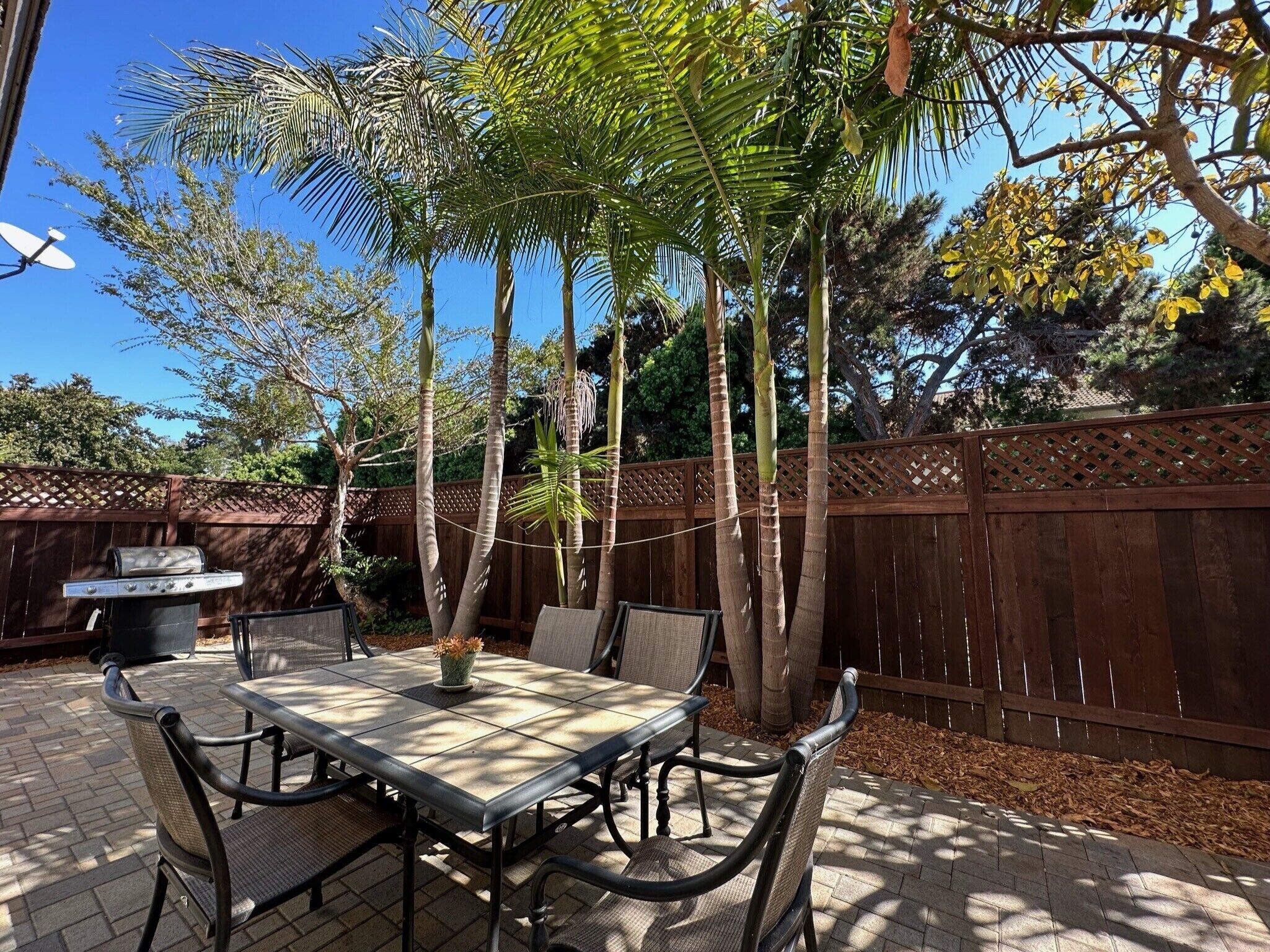Fall Special!  Near the beach! Secluded, Safe, Pool and spa!