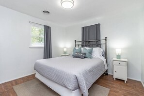 2 Schlafzimmer, Bügeleisen/Bügelbrett, WLAN, Bettwäsche