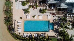 Outdoor pool - LAS ISLAS APARTMENT #10 (Noord)