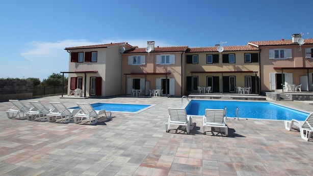 Pool - Pretty Apartment in Tar With Swimming Pool (Tar-Vabriga)