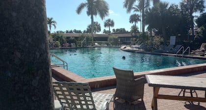 Extreme Naples Charters- "Comfort Zone"-Social Distancing at it's Best!