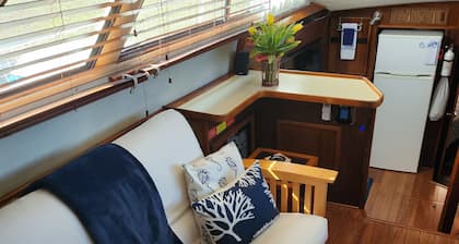 Extreme Naples Charters- "Comfort Zone"-Social Distancing at it's Best!