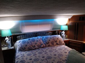 2 soverom, safe på rommet, strykejern/-brett og wi-fi (inkludert)