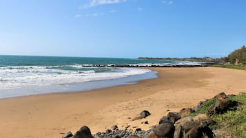 Una playa cerca